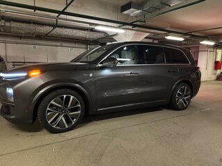 2024 Li Auto (Lixiang) L9 44.5 kWh I, серый, 6600000 рублей, вид 4