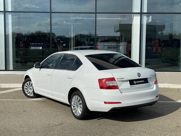2016 Skoda Octavia III (A7), белый, 1345000 рублей - вид 4