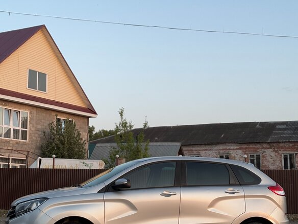 2017 Lada (ВАЗ) XRAY I, серебристый, 730000 рублей - вид 1