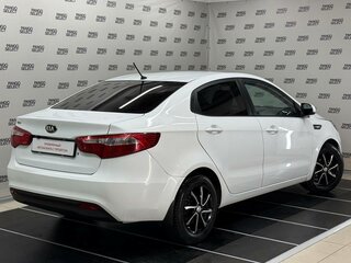 2015 Kia Rio III, белый, 885000 рублей, вид 2