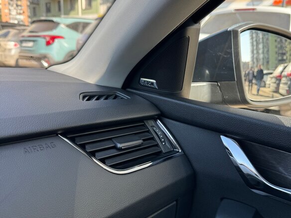 2014 Skoda Octavia Scout III (A7), серый, 1799000 рублей - вид 23