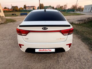 2017 Kia Rio IV, белый, 1150000 рублей, вид 3