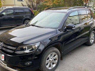 2013 Volkswagen Tiguan I Рестайлинг, чёрный, 1700000 рублей, вид 2