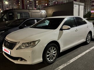 2012 Toyota Camry VII (XV50), белый, 1305000 рублей, вид 1