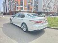 2018 Toyota Camry VIII (XV70), белый, 2399999 рублей - вид 3