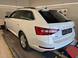 2023 Skoda Superb III Рестайлинг, белый, 2262000 рублей, вид 4