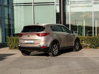 2018 Kia Sportage IV Рестайлинг, коричневый, 1650000 рублей, вид 2