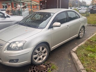 2007 Toyota Avensis II Рестайлинг, серебристый, 650000 рублей, вид 2