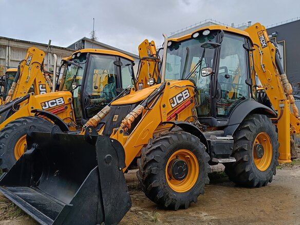 2024 JCB 3CX, жёлтый, 13000000 рублей - вид 4