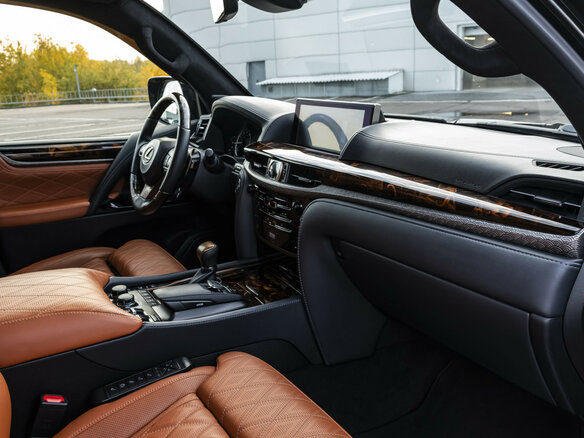 2021 Lexus LX 570 III Рестайлинг 2, чёрный, 8100000 рублей - вид 16