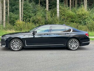 2022 BMW 7 серии Long 730Ld xDrive VI (G11/G12) Рестайлинг, чёрный, 6980000 рублей, вид 4
