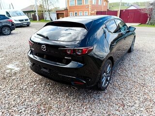 2020 Mazda 3 IV (BP), чёрный, 1720000 рублей, вид 4