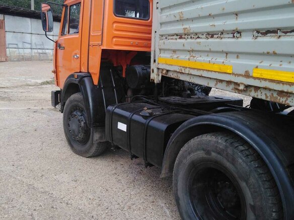 2007 КамАЗ 54115, красный, 3100000 рублей - вид 10