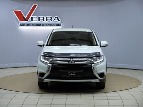 2015 Mitsubishi Outlander III Рестайлинг 2, белый, 1100000 рублей, вид 2