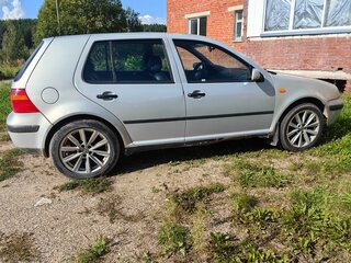 1999 Volkswagen Golf IV, серебристый, 150000 рублей, вид 2