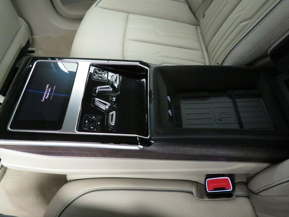 2022 Audi A8 60 TFSI e IV (D5) Рестайлинг, серый, 10990000 рублей - вид 18