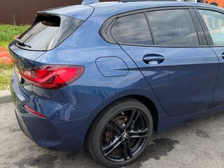 2020 BMW 1 серии 116d III (F40), синий, 1800000 рублей, вид 4