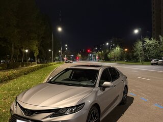 2021 Toyota Camry VIII (XV70) Рестайлинг, чёрный, 3250000 рублей, вид 2