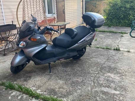 2009 Suzuki Burgman (SkyWave) 650, серебристый, 350000 рублей, вид 4