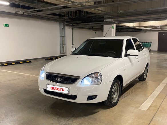 2015 Lada (ВАЗ) Priora I Рестайлинг, белый, 580000 рублей - вид 1