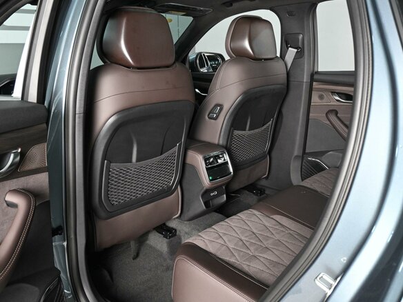 2026 Geely Monjaro (Xingyue L) I Рестайлинг 2 (China Market), серый, 4349000 рублей - вид 10