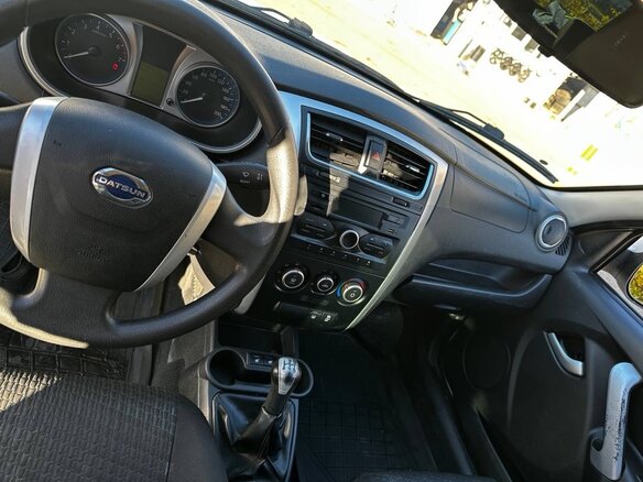 2015 Datsun mi-DO, белый, 320000 рублей - вид 6