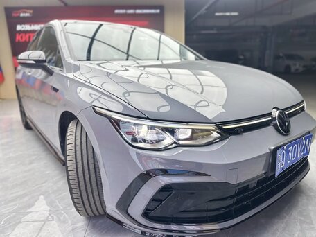 2022 Volkswagen Golf VIII, серый, 2140000 рублей, вид 2