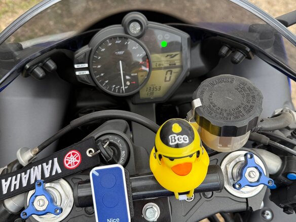 2009 Yamaha YZF-R1, синий, 1050000 рублей - вид 8