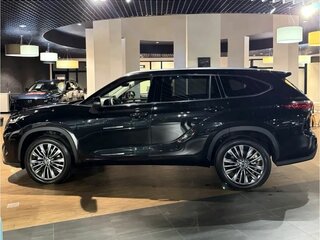 2026 Toyota Highlander IV (XU70), чёрный, 5750000 рублей, вид 4