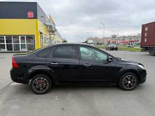 2009 Ford Focus II Рестайлинг, чёрный, 350000 рублей, вид 5