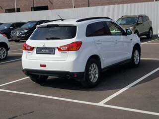 2013 Mitsubishi ASX I Рестайлинг, белый, 1199000 рублей, вид 5