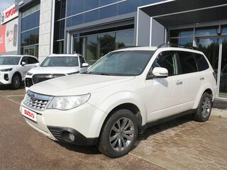 2012 Subaru Forester III Рестайлинг, белый, 1150000 рублей, вид 1