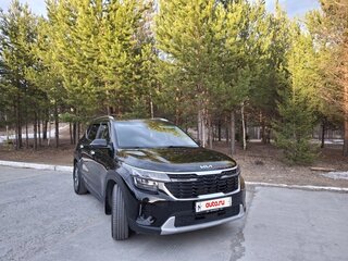 2023 Kia Seltos I Рестайлинг, чёрный, 2370000 рублей, вид 3