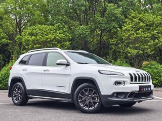 2020 Jeep Cherokee V (KL) Рестайлинг, белый, 2090000 рублей, вид 5
