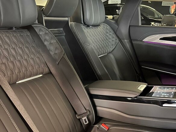 2024 Hongqi H9 I, чёрный, 5880000 рублей - вид 11