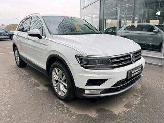 2017 Volkswagen Tiguan II, белый, 1820000 рублей, вид 1
