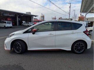 2020 Nissan Note Nismo II Рестайлинг, белый, 790000 рублей, вид 2