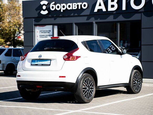 2013 Nissan Juke I, белый, 980000 рублей - вид 3