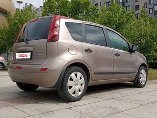 2011 Nissan Note I Рестайлинг, коричневый, 800000 рублей, вид 4