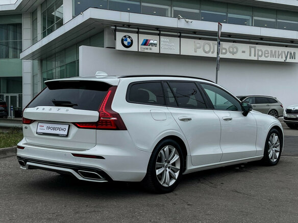 2018 Volvo V60 II, белый - вид 4