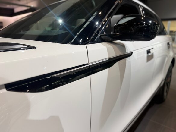 2025 Land Rover Range Rover Velar I Рестайлинг, белый, 8990000 рублей - вид 22