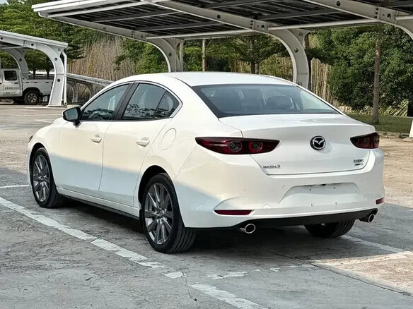 2023 Mazda 3 Axela IV (BP), белый - вид 6