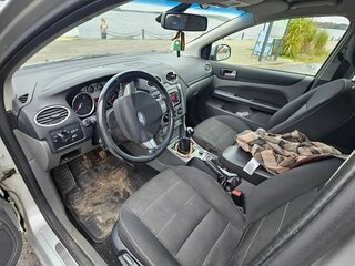 2010 Ford Focus II Рестайлинг, серый, 550000 рублей, вид 4