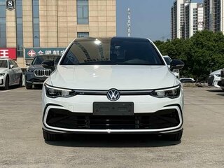 2022 Volkswagen Golf VIII, белый, 1540000 рублей, вид 2