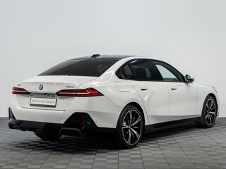 2026 BMW 5 серии 530i xDrive VIII (G60/G61/G68), чёрный, 9650000 рублей, вид 2