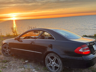 2004 Mercedes-Benz CLK-Класс 240 II (W209), чёрный, 650000 рублей, вид 4