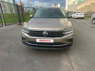 2021 Volkswagen Tiguan II Рестайлинг, бежевый, 3100000 рублей, вид 2