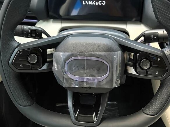 2026 Lynk & Co 06 I Рестайлинг, бежевый, 2690023 рублей - вид 18