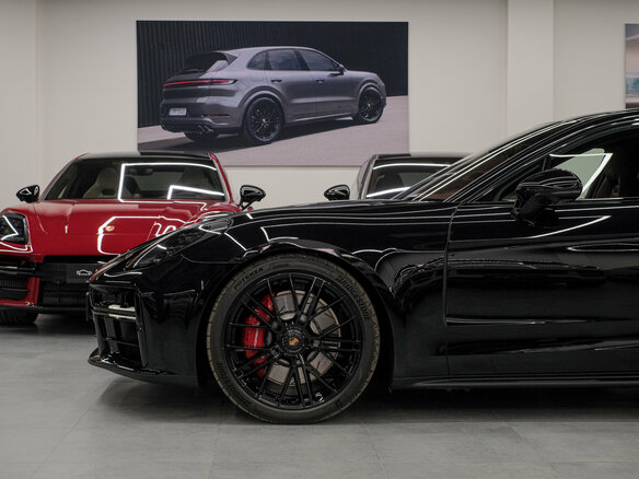 2026 Porsche Panamera GTS III, чёрный, 29700000 рублей - вид 7