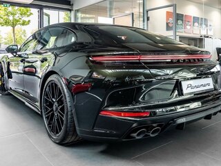 2026 Porsche Panamera Turbo S E-Hybrid III, зелёный, 32590032 рублей, вид 5
